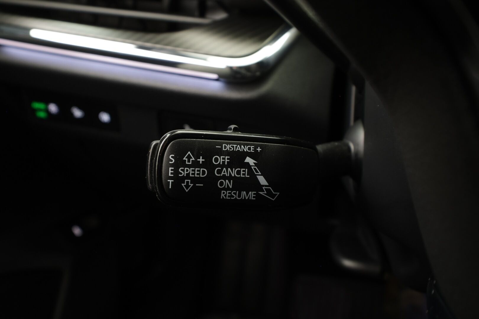 SKODA ENYAQ 2022 80x iV Sportline * ACC  / Panorama / HUD / 360 Kamera / ILP / Matrix-LED / Koukku * - Kahdet Renkaat / Koti & kauppalaturi