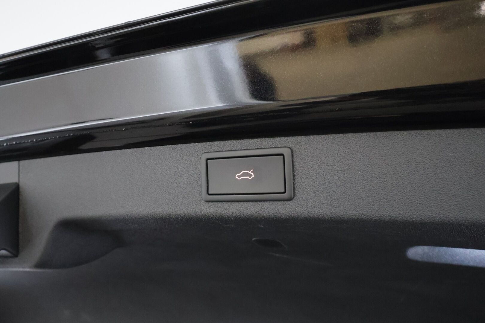 SKODA ENYAQ 2022 80x iV Sportline * ACC  / Panorama / HUD / 360 Kamera / ILP / Matrix-LED / Koukku * - Kahdet Renkaat / Koti & kauppalaturi