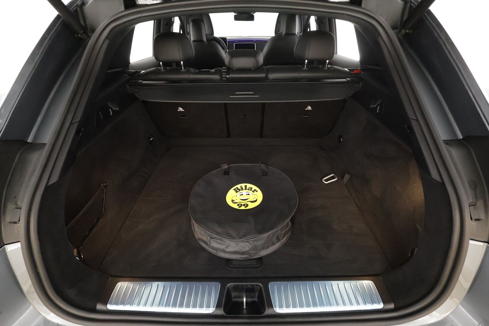 MERCEDES-BENZ EQE SUV 2023 350 4Matic AMG * Distronic+ / Digital Light / Koukku / DTR+Q / ILP / Burmester / Muistipenkit / 360° / HUD / Panorama * - Huippuvarusteet