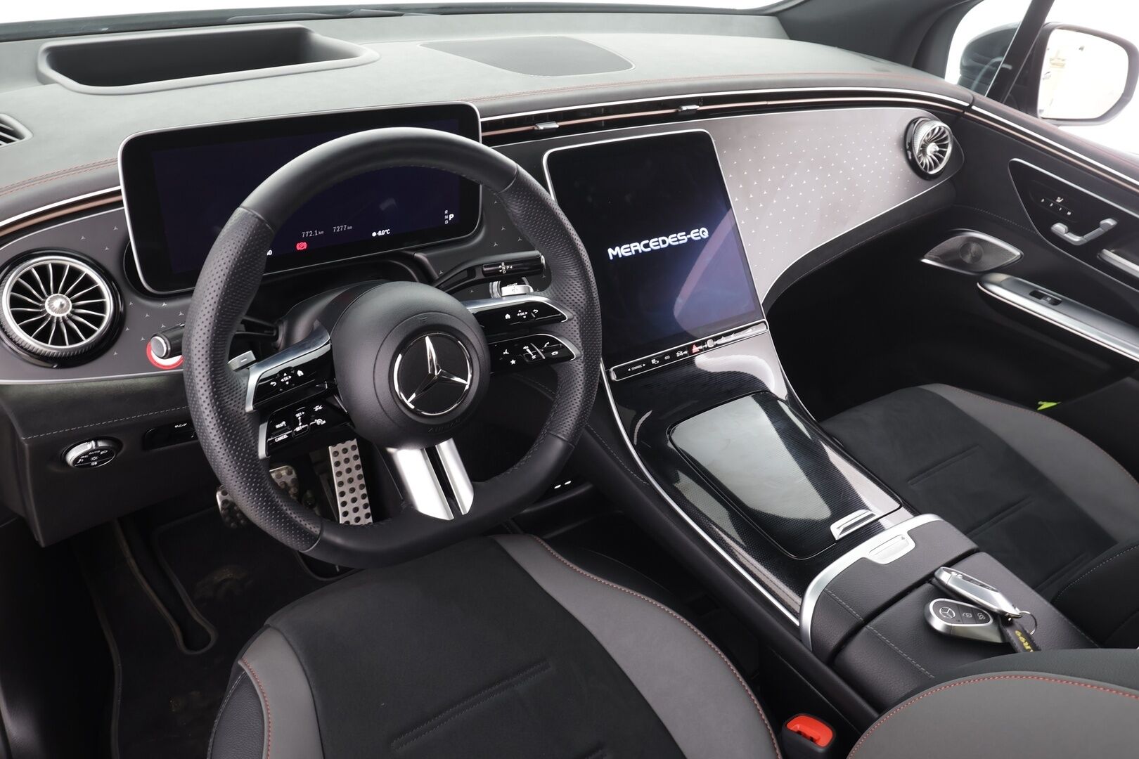 MERCEDES-BENZ EQE SUV 2023 350 4Matic AMG * Distronic+ / Digital Light / Koukku / DTR+Q / ILP / Burmester / Muistipenkit / 360° / HUD / Panorama * - Huippuvarusteet