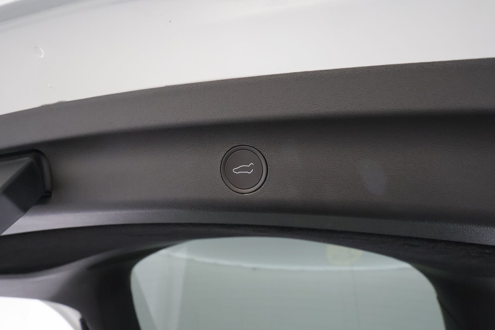 TESLA MODEL Y 2023 Performance Dual Motor * Lasikatto / ILP / P.kamera / Matrix LED / Premium Audio / Nahat * - Akku kuntotarkastettu 