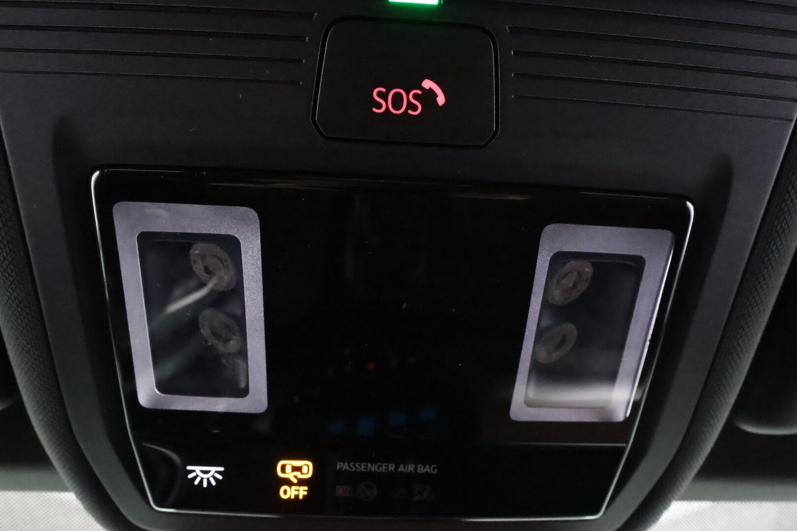 VOLKSWAGEN ID.4 2022 150 kW Pro Performance * ACC / ILP / Matrix-LED / Keyless / P.Kamera / puolinahat * - Kahdet renkaat / Koti & kauppalaturi