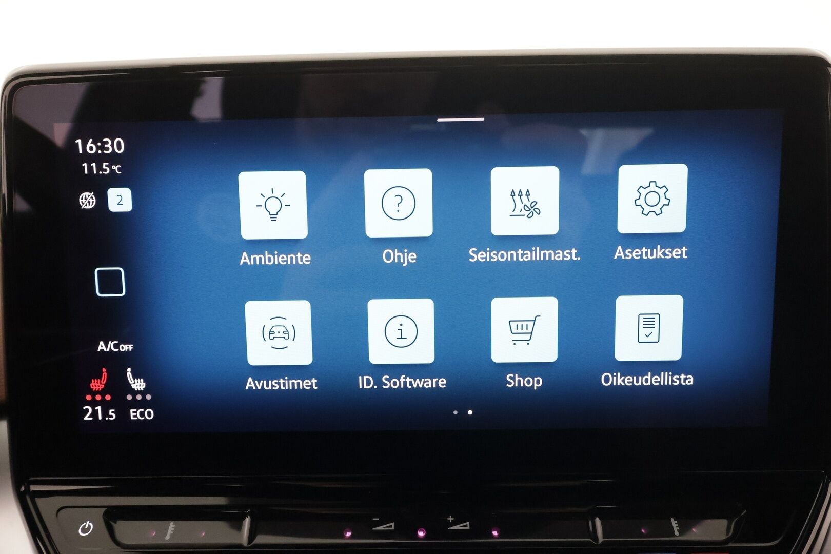 VOLKSWAGEN ID.4 2022 150 kW Pro Performance * ACC / ILP / Matrix-LED / Keyless / P.Kamera / puolinahat * - Kahdet renkaat / Koti & kauppalaturi