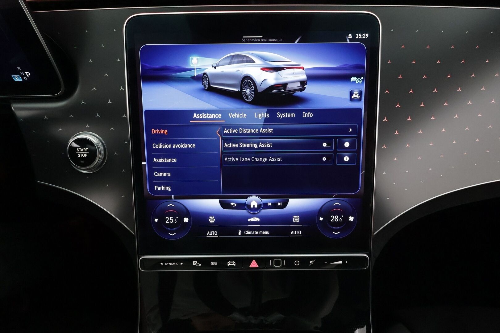 MERCEDES-BENZ EQE 2023 350 4Matic AMG * Digital-LED / Distronic / 360° / Comfort-istuimet Muistilla / Koukku / Burmester / Keyless * - 2x Latauskaapelit 