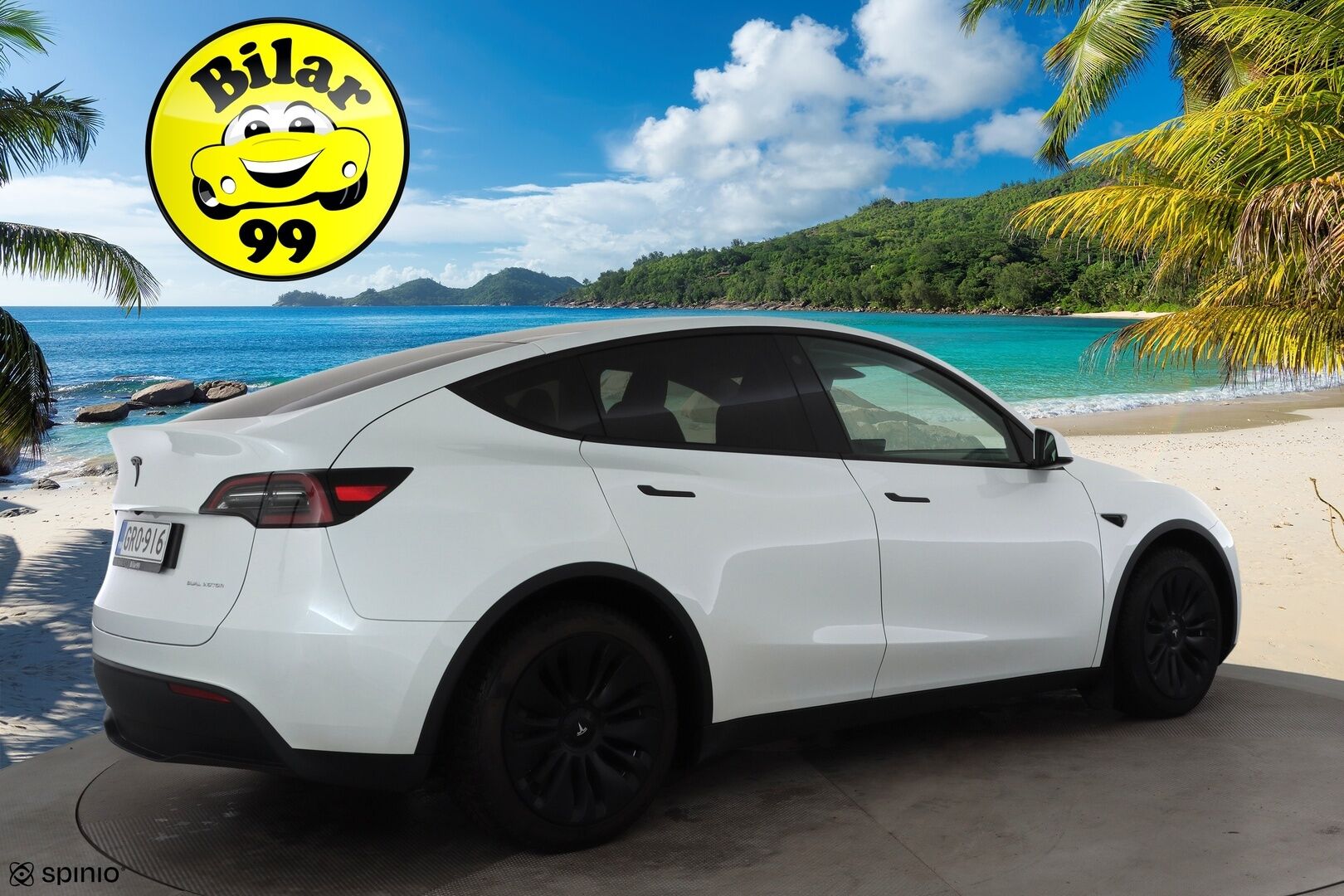 TESLA MODEL Y 2023 Long Range * Koukku / ILP / ACC / Lasikatto / Matrix-LED / P.Kamera / Muistipenkki / Premium Audio / Navi / Keyless * - Kahdet renkaat aluvanteilla