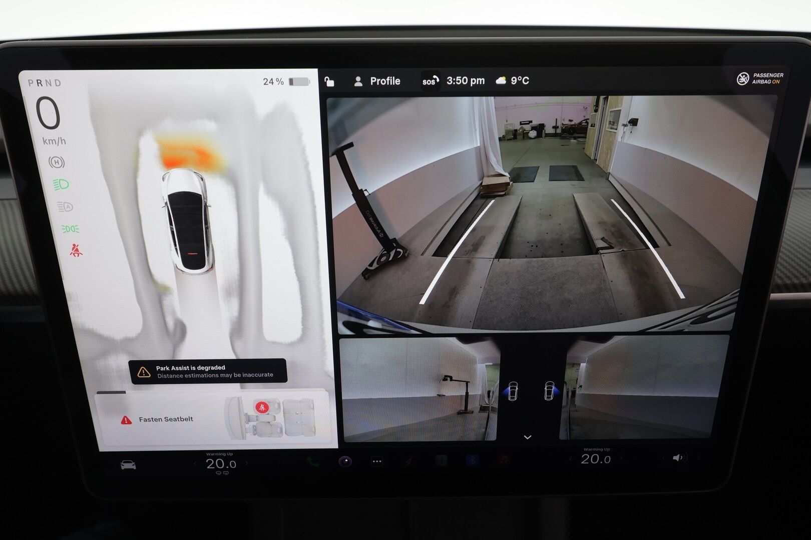 TESLA MODEL Y 2023 Long Range * Koukku / ILP / ACC / Lasikatto / Matrix-LED / P.Kamera / Muistipenkki / Premium Audio / Navi / Keyless * - Kahdet renkaat aluvanteilla