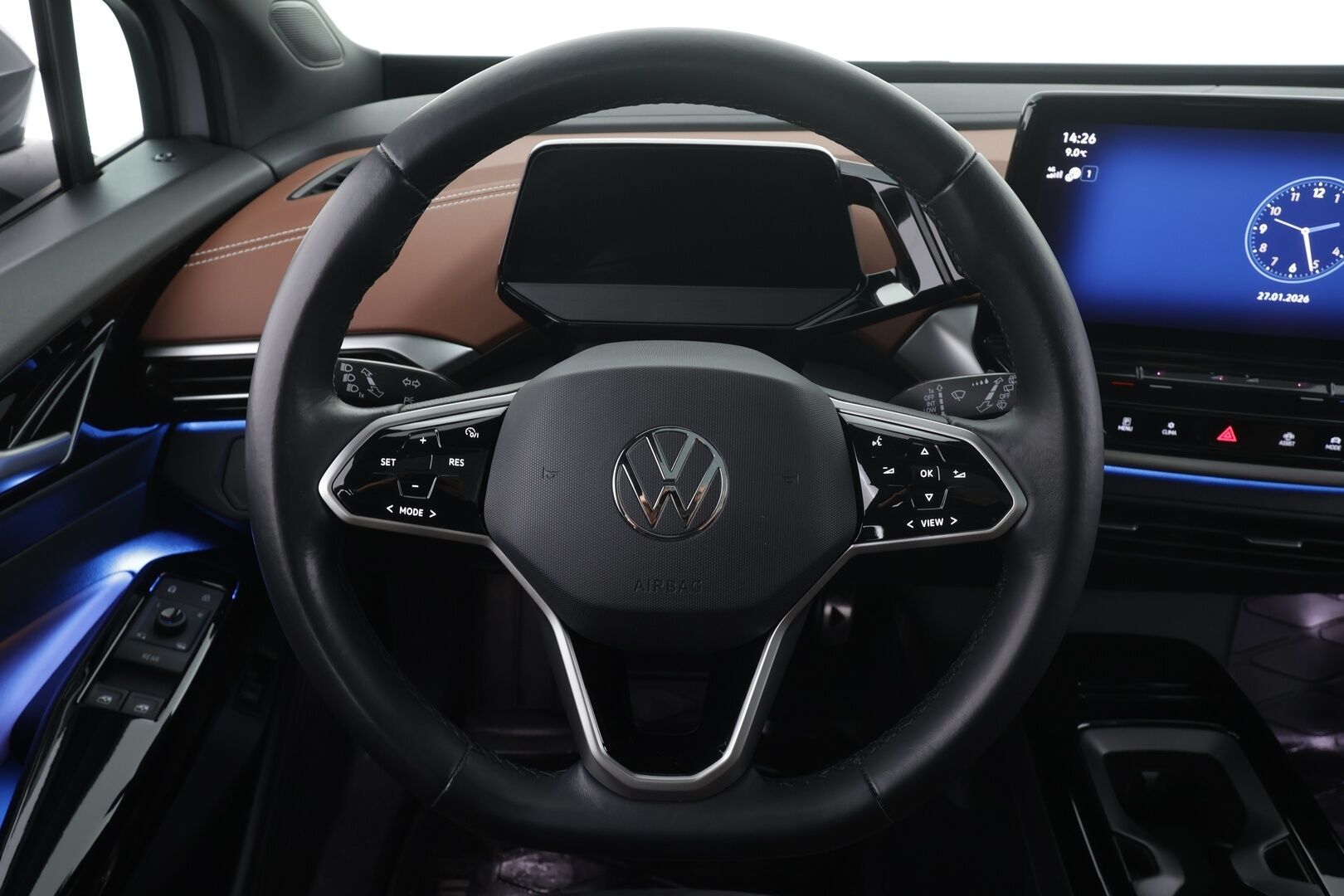 VOLKSWAGEN ID.4 2021 Pro Performance Tech 150kW 77kWh * ILP / ACC / Muistipenkit / 360°-kamera / HUD / Lasikatto / Matrix-LED  / Vetokoukku * - Merkkihuollettu / Kahdet Renkaat