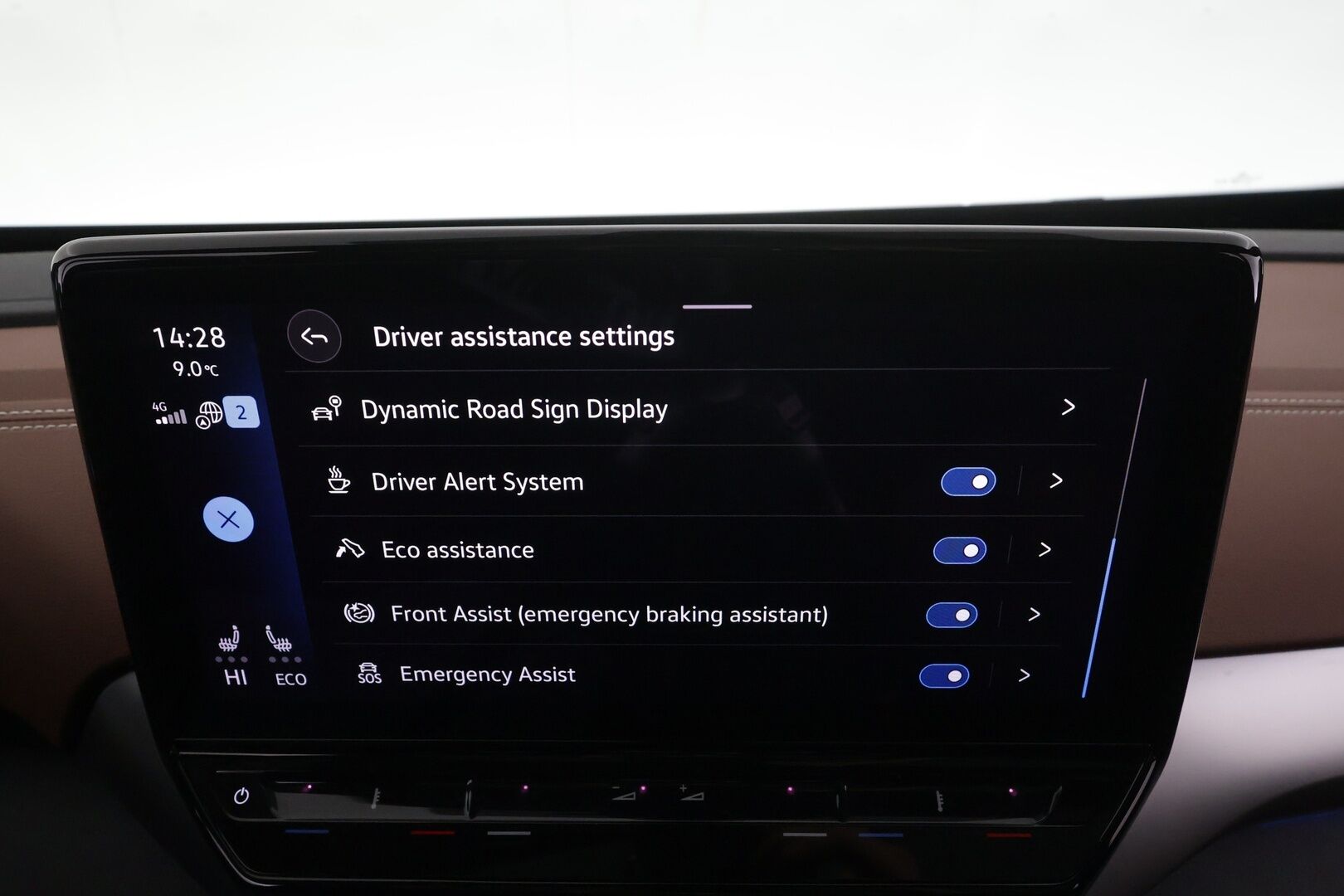 VOLKSWAGEN ID.4 2021 Pro Performance Tech 150kW 77kWh * ILP / ACC / Muistipenkit / 360°-kamera / HUD / Lasikatto / Matrix-LED  / Vetokoukku * - Merkkihuollettu / Kahdet Renkaat