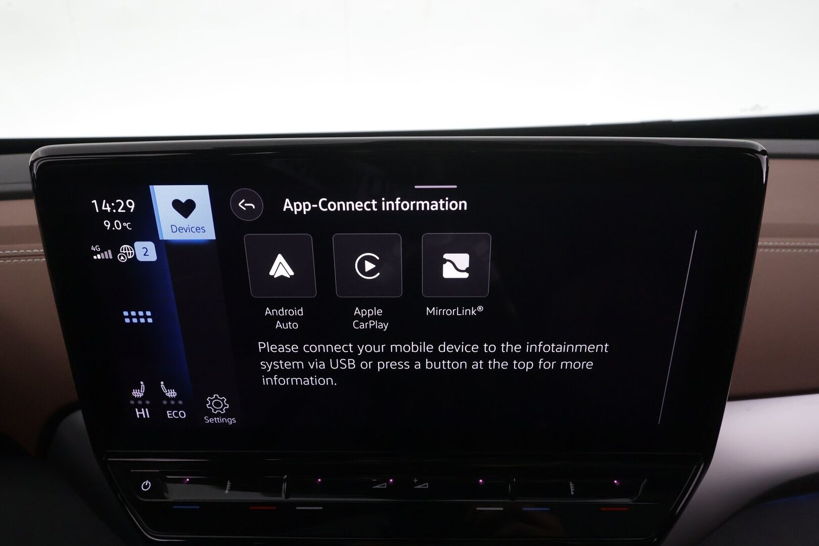 VOLKSWAGEN ID.4 2021 Pro Performance Tech 150kW 77kWh * ILP / ACC / Muistipenkit / 360°-kamera / HUD / Lasikatto / Matrix-LED  / Vetokoukku * - Merkkihuollettu / Kahdet Renkaat