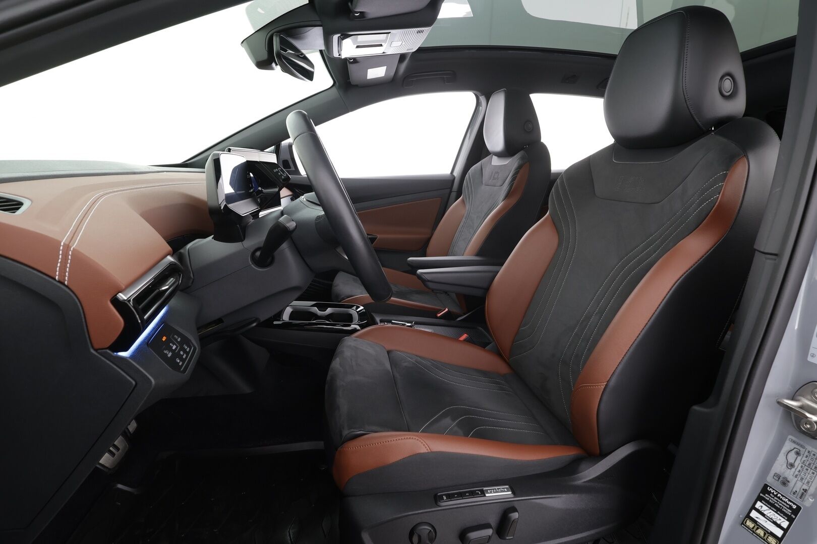 VOLKSWAGEN ID.4 2021 Pro Performance Tech 150kW 77kWh * ILP / ACC / Muistipenkit / 360°-kamera / HUD / Lasikatto / Matrix-LED  / Vetokoukku * - Merkkihuollettu / Kahdet Renkaat