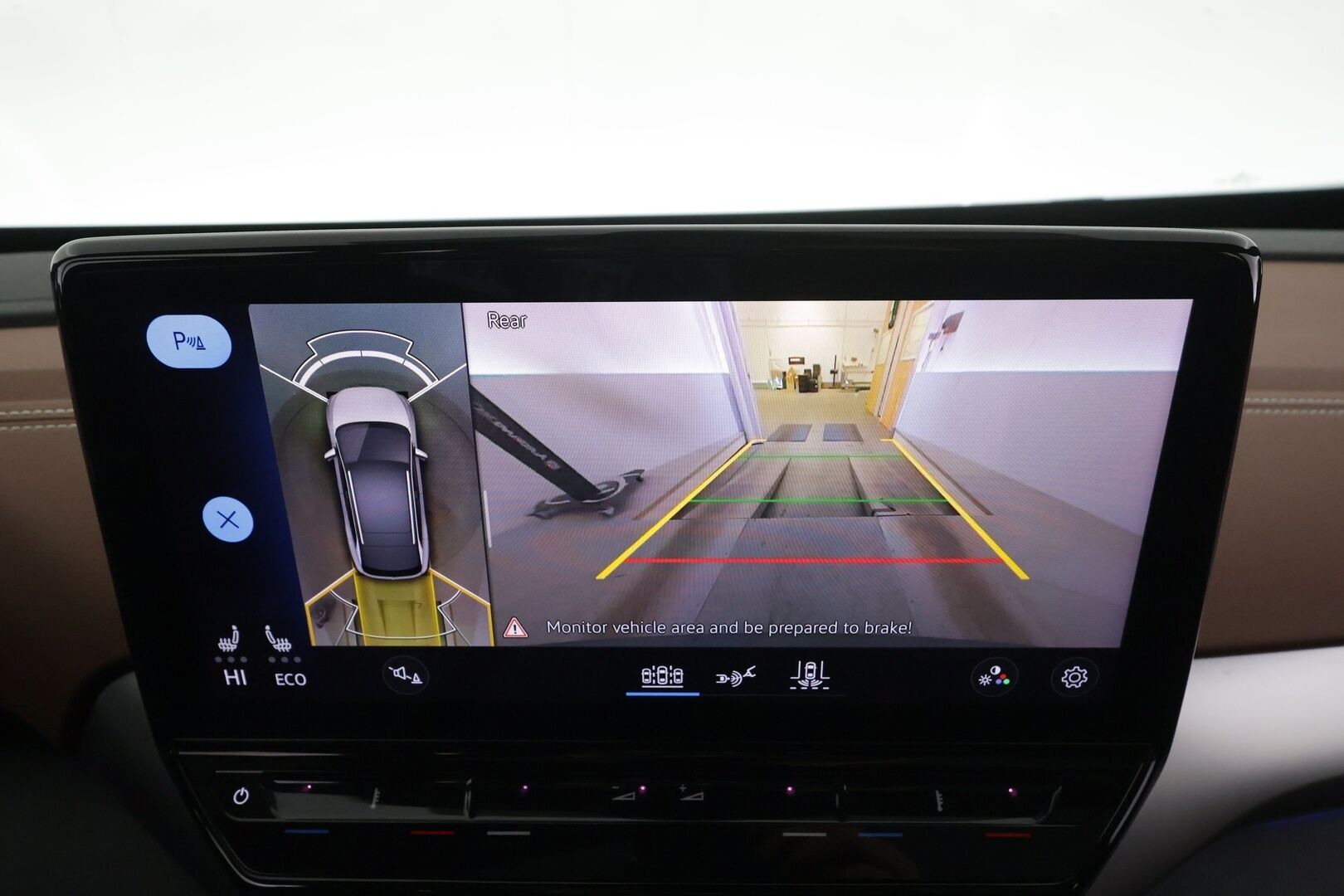 VOLKSWAGEN ID.4 2021 Pro Performance Tech 150kW 77kWh * ILP / ACC / Muistipenkit / 360°-kamera / HUD / Lasikatto / Matrix-LED  / Vetokoukku * - Merkkihuollettu / Kahdet Renkaat