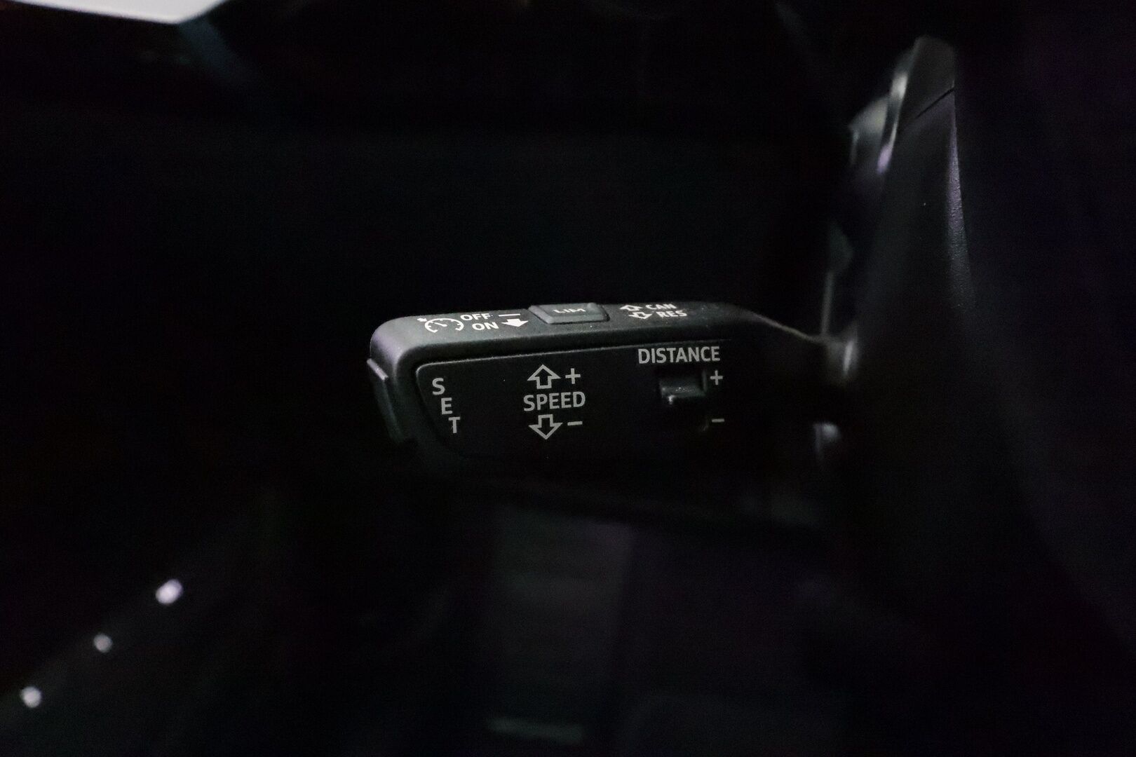 AUDI Q8 E-TRON 2024 55 Sportback * ACC / 360° / Matrix LED / Tuuletetut muistipenkit / Panorama / B&O / Ilma-alusta / KeylessGo / Navi / HUD * - Huippuvarusteet