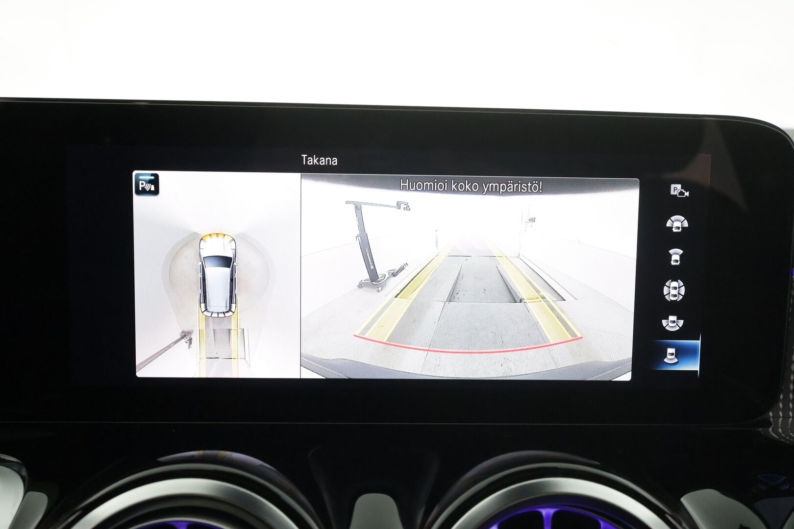 MERCEDES-BENZ EQB 2023 350 4Matic 7-H Progressive * LED / Distronic / Sportpenkit Muistilla / Widescreen / 360 / Navi / Keyless * - Panorama / 2x Latauskaapelit