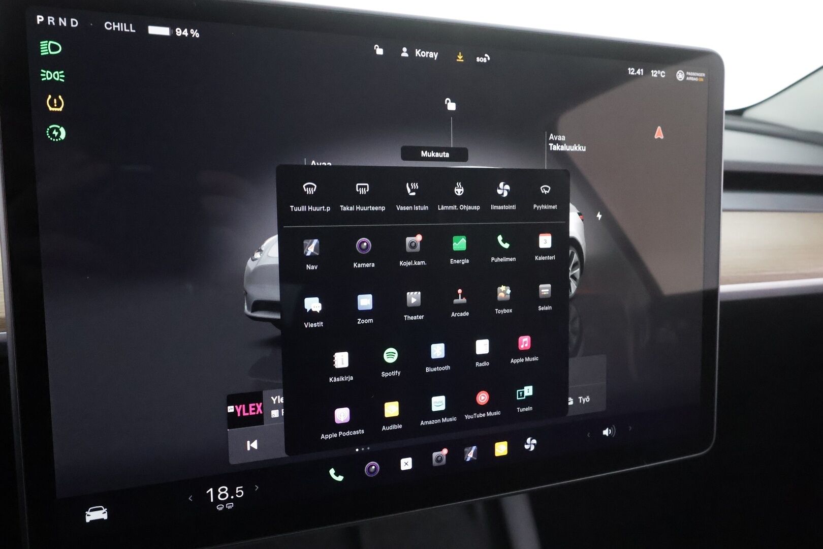 TESLA MODEL Y 2023 Long Range * ILP / ACC / Lasikatto / Matrix-LED / P.Kamera / Muistipenkki / Premium Audio / Navi / Keyless * - 2x Latauskaapelit