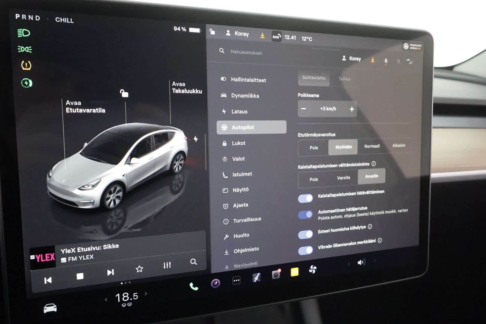 TESLA MODEL Y 2023 Long Range * ILP / ACC / Lasikatto / Matrix-LED / P.Kamera / Muistipenkki / Premium Audio / Navi / Keyless * - 2x Latauskaapelit