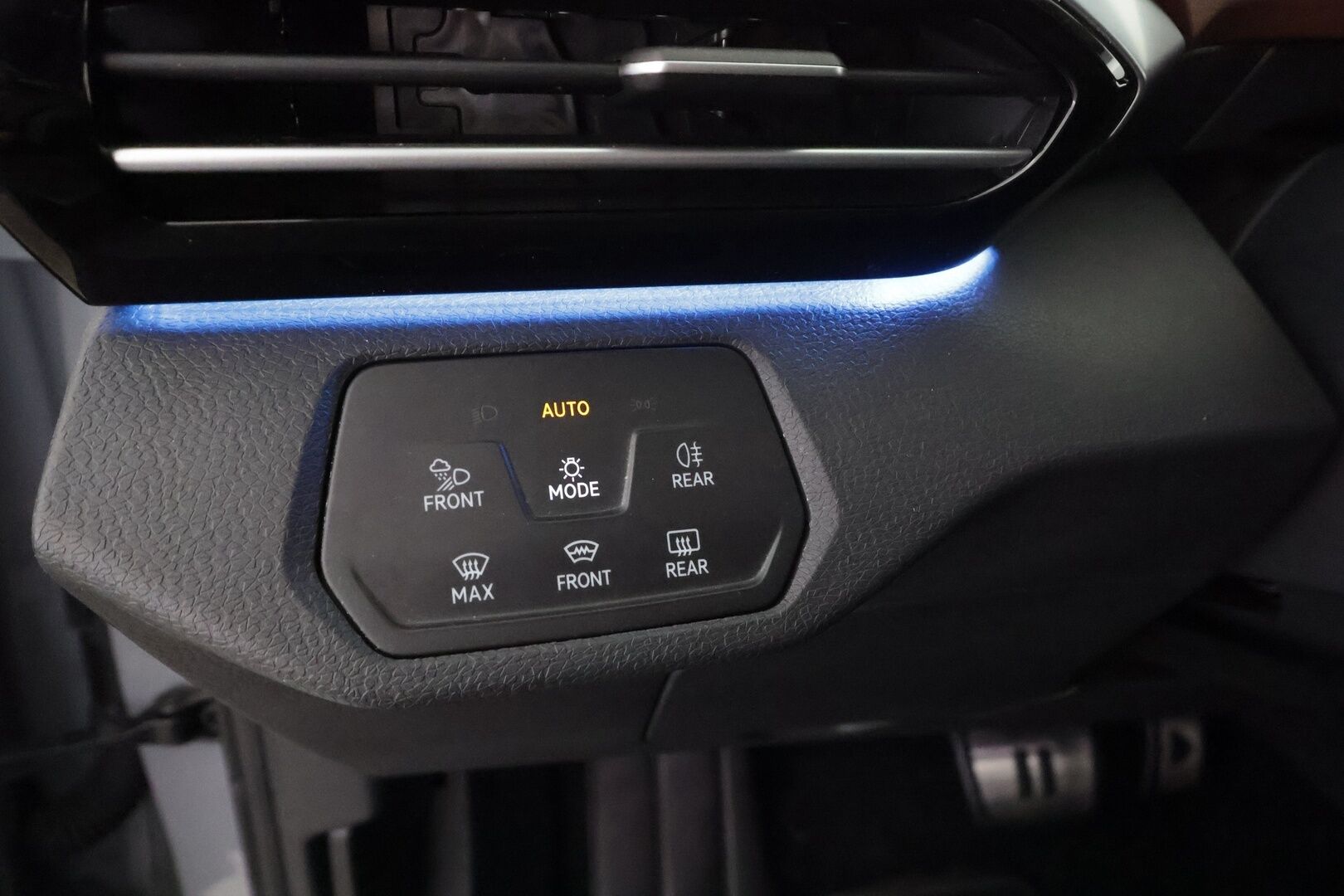 VOLKSWAGEN ID.4 2022 Pro Performance 150kW * ACC / ILP / IQ-Light / P.kamera / Apple&Android / Keyless * - Akku kuntotarkastettu / Merkkihuollettu 