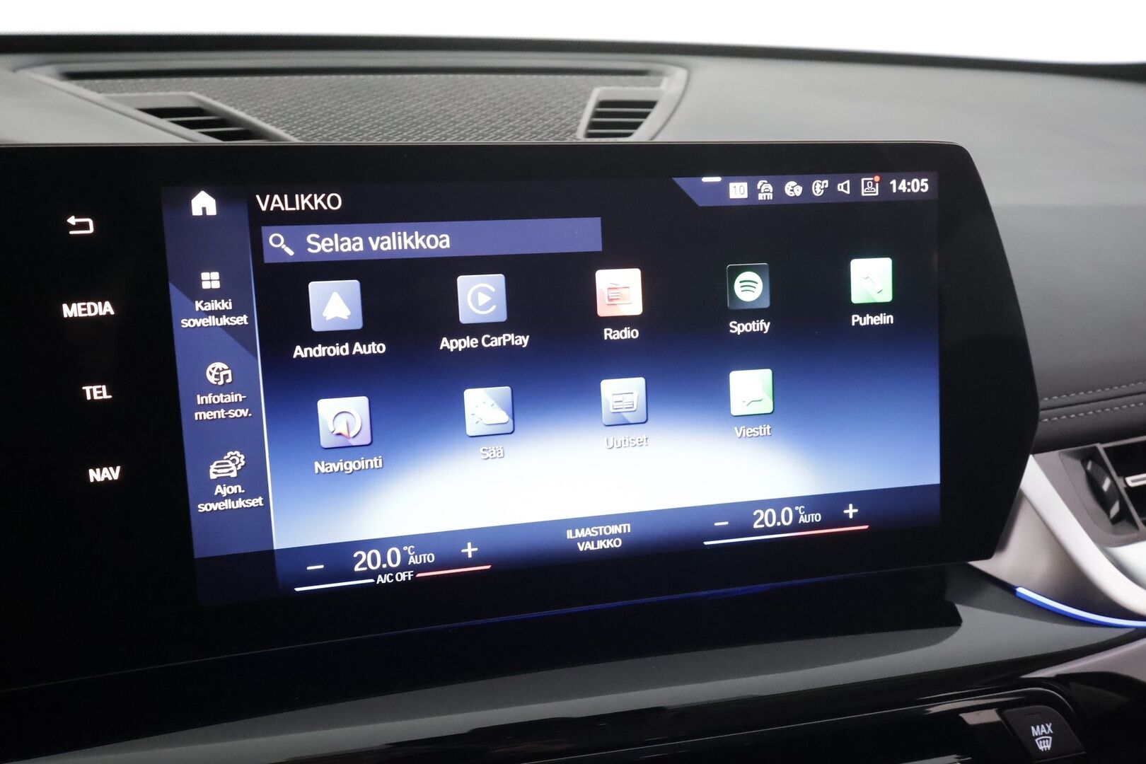 BMW IX1 2023 30e xDrive xLine * ACC / Widescreen / Lisälämmitin / Ruskeat sporttinahat / Koukku / P.kamera / LED * - Merkkihuollettu  / Akku kuntotarkastettu SoH 97,3% / Kahdet Renkaat