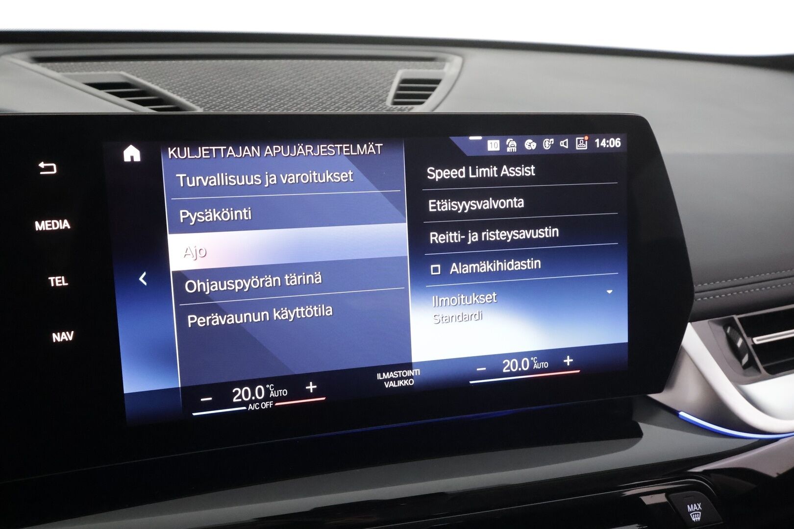 BMW IX1 2023 30e xDrive xLine * ACC / Widescreen / Lisälämmitin / Ruskeat sporttinahat / Koukku / P.kamera / LED * - Merkkihuollettu  / Akku kuntotarkastettu SoH 97,3% / Kahdet Renkaat