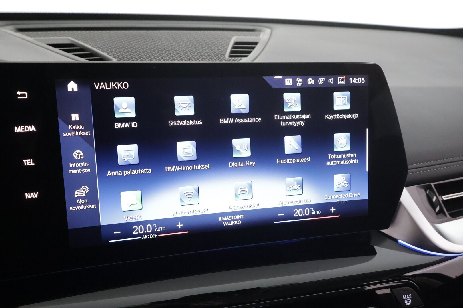 BMW IX1 2023 30e xDrive xLine * ACC / Widescreen / Lisälämmitin / Ruskeat sporttinahat / Koukku / P.kamera / LED * - Merkkihuollettu  / Akku kuntotarkastettu SoH 97,3% / Kahdet Renkaat