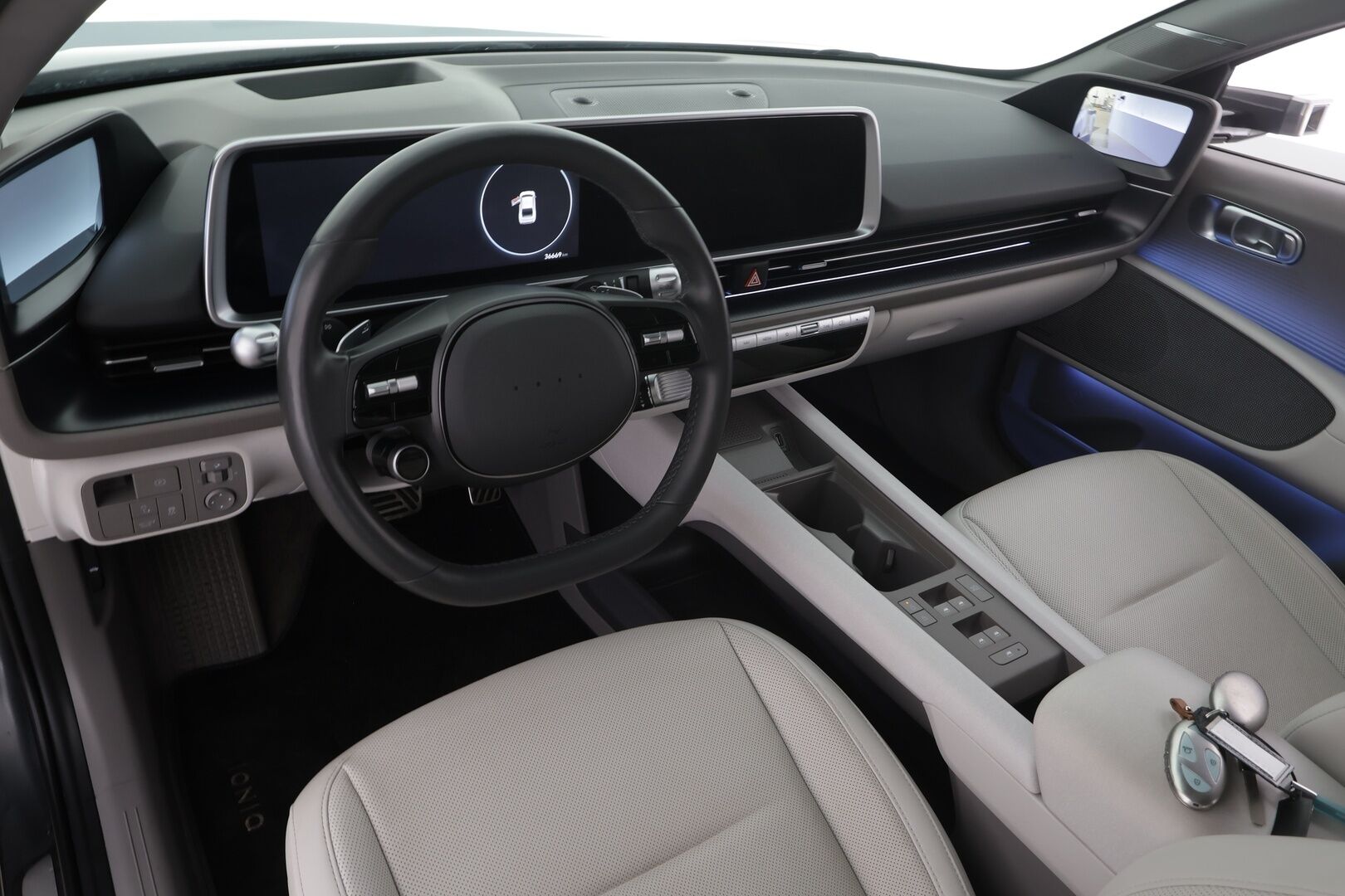 HYUNDAI IONIQ 6 2023 77 kWh 325 hv AWD Ultimate * Vetokoukku / HUD / Digipeilit / Bose / Kattoluukku / Sähköpenkit / 360 Kamera *