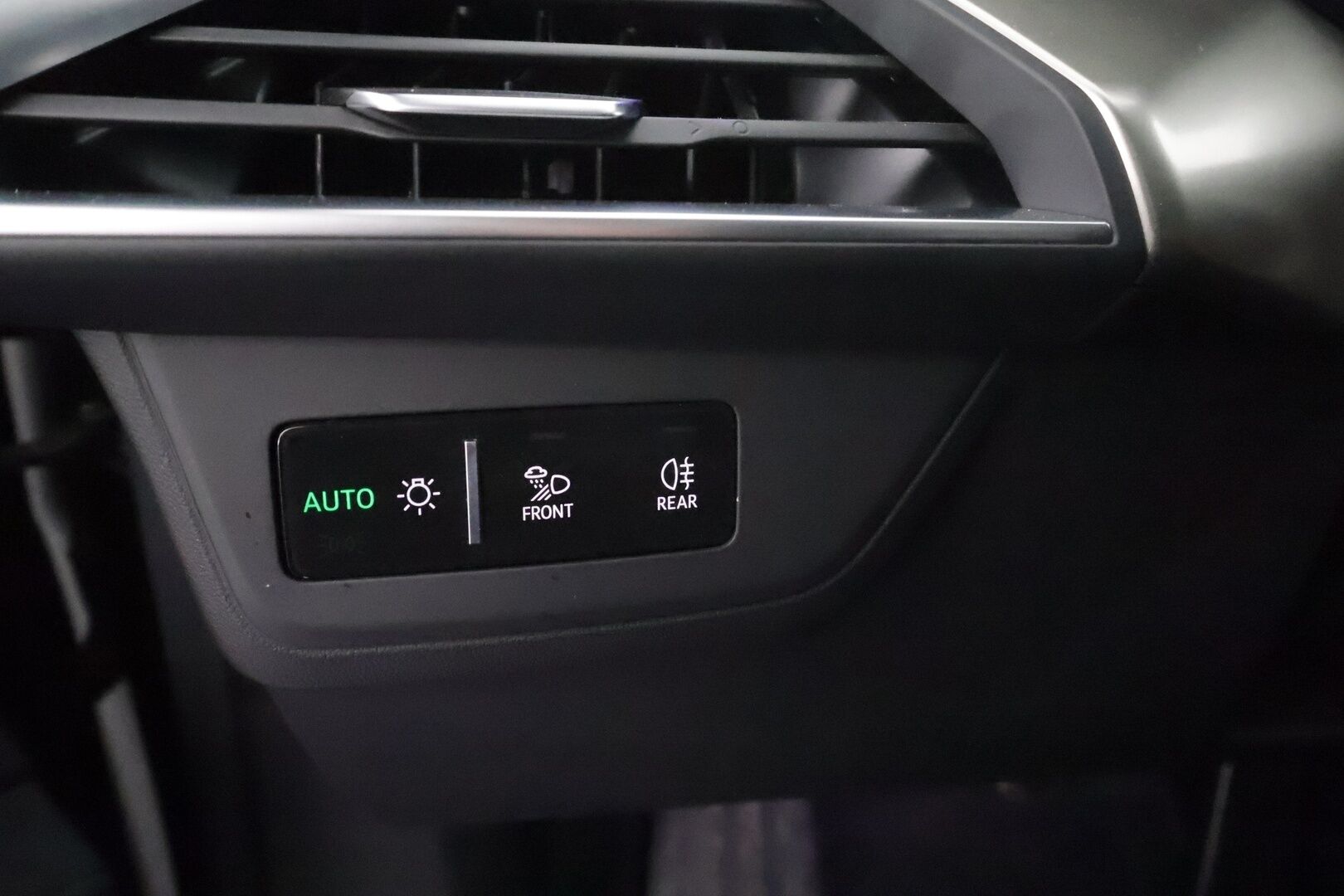 AUDI E-TRON GT RS 2022 quattro * Bang & Olufsen / Hierovat ja Ilmastoidut Sporttipenkit Muistilla / ACC / Matrix LED / ILP / Nelipyöräohjaus / Ilma-Alusta - Akku kuntotarkastettu / 2x Latauskaapelit