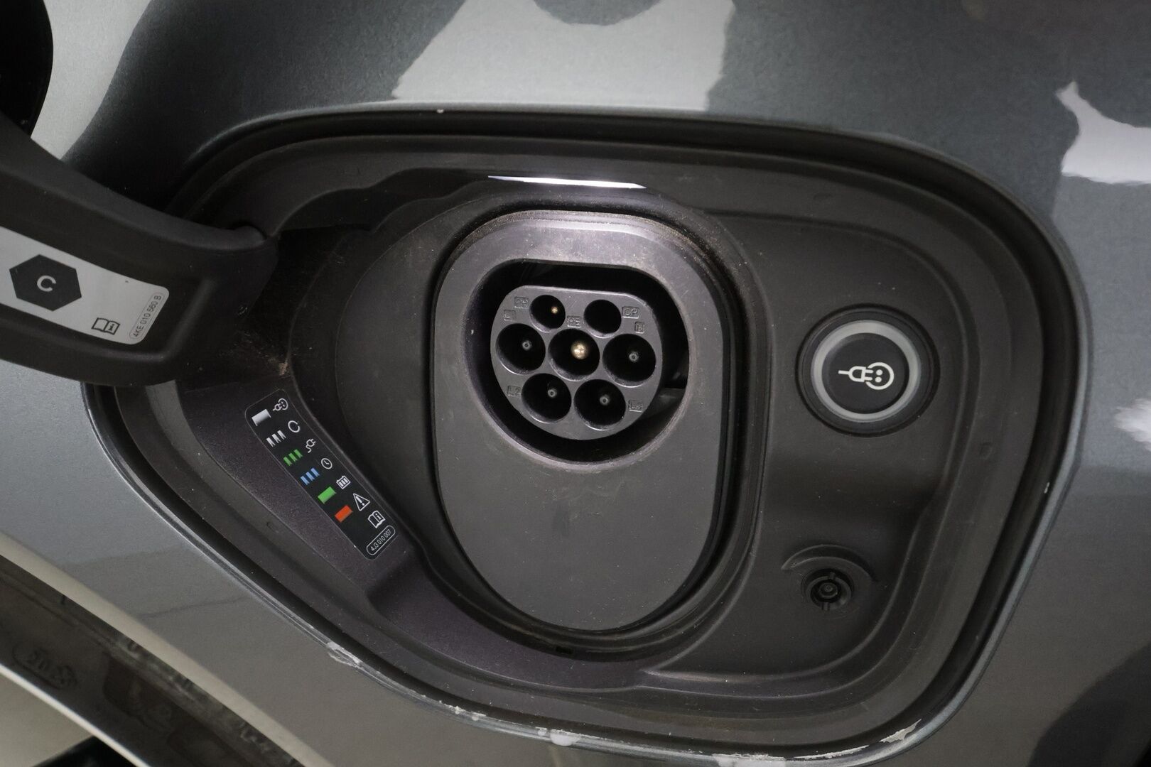 AUDI E-TRON GT RS 2022 quattro * Bang & Olufsen / Hierovat ja Ilmastoidut Sporttipenkit Muistilla / ACC / Matrix LED / ILP / Nelipyöräohjaus / Ilma-Alusta - Akku kuntotarkastettu / 2x Latauskaapelit - HULLUT AVAJAISHULINAT KORKOTARJOUS 3,29 %