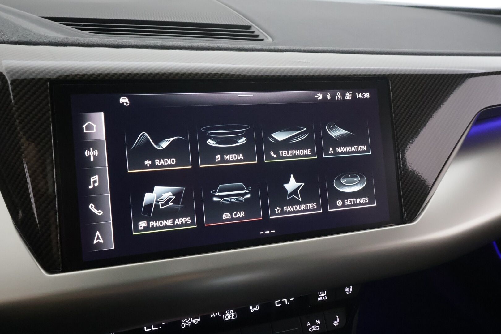 AUDI E-TRON GT RS 2022 quattro * Bang & Olufsen / Hierovat ja Ilmastoidut Sporttipenkit Muistilla / ACC / Matrix LED / ILP / Nelipyöräohjaus / Ilma-Alusta - Akku kuntotarkastettu / 2x Latauskaapelit - HULLUT AVAJAISHULINAT KORKOTARJOUS 3,29 %