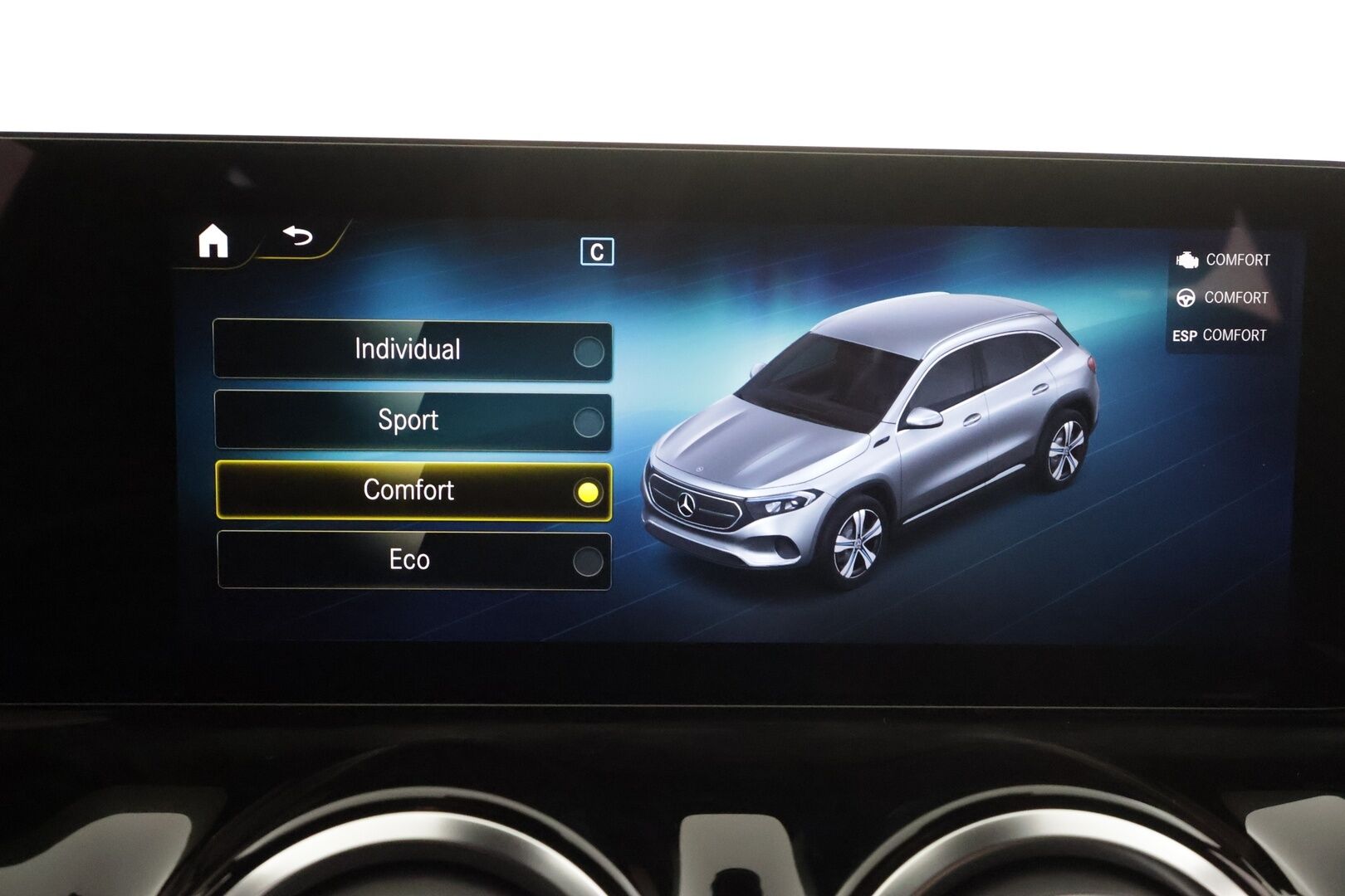 MERCEDES-BENZ EQA 2023 300 4Matic * Distronic+ / P.kamera / LED / Koukku / Puolinahat / Sähköluukku / Navi * - Akku kuntotarkastettu 