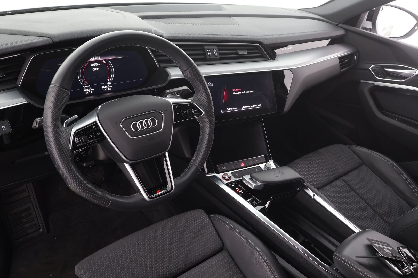 AUDI E-TRON 2023 S 370kW Sportback quattro - | Vetokoukku | Adapt.Vakkari | Matrix LED | Sporttipenkit | 360-Kamera | 4-alue Ilmastointi |