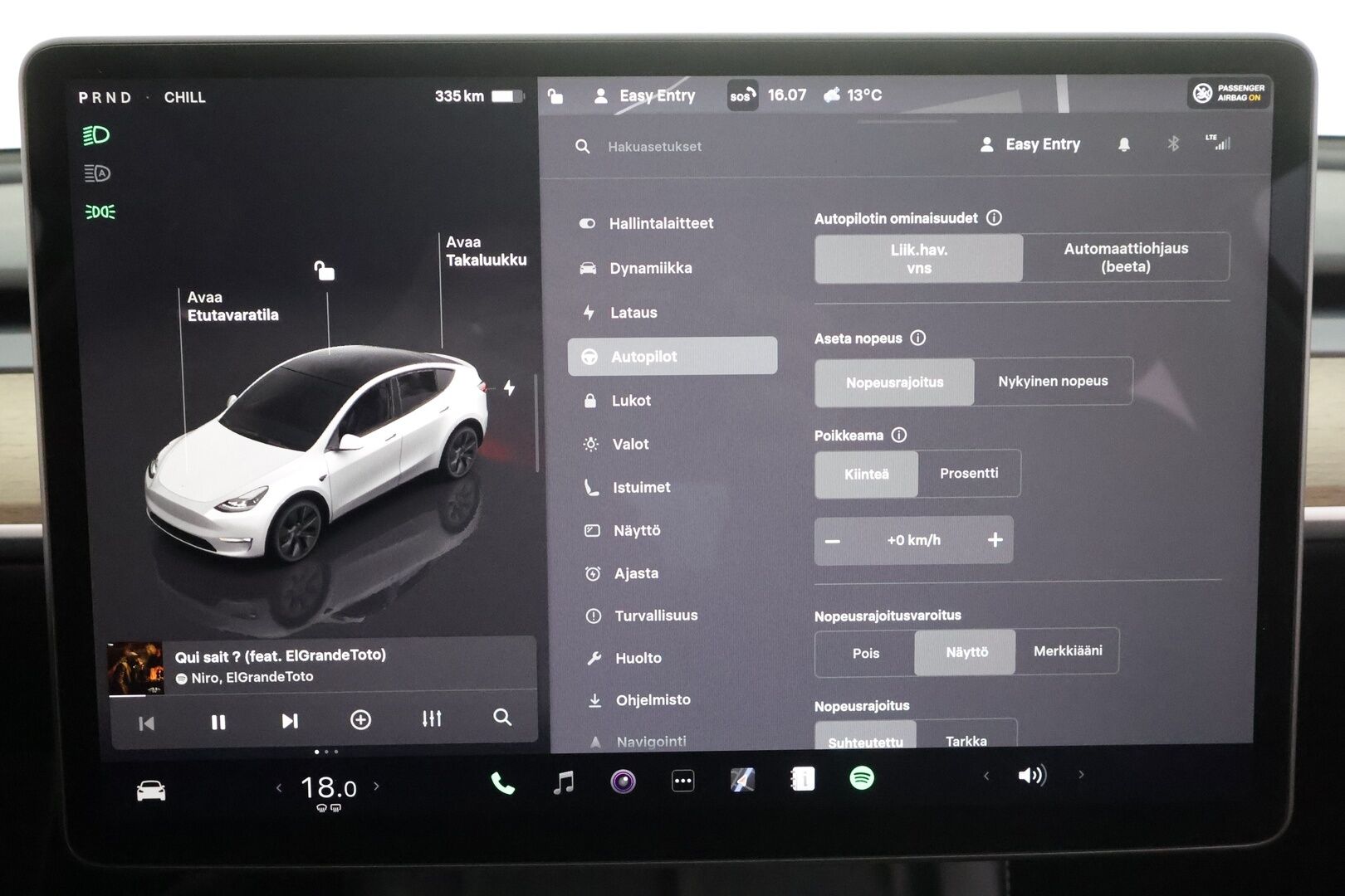 TESLA MODEL Y 2023 Long Range Dual Motor AWD * Premium Audio / Matrix LED / Koukku / ILP / Nahat / Lasikatto / P.kamera *