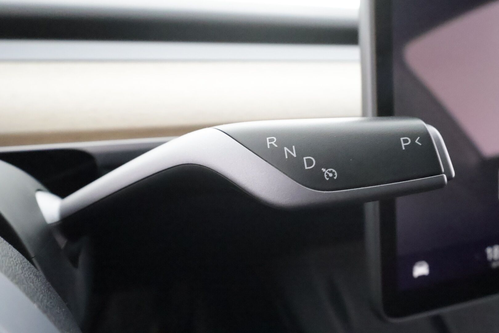 TESLA MODEL Y 2023 Long Range Dual Motor AWD * Premium Audio / Matrix LED / Koukku / ILP / Nahat / Lasikatto / P.kamera *