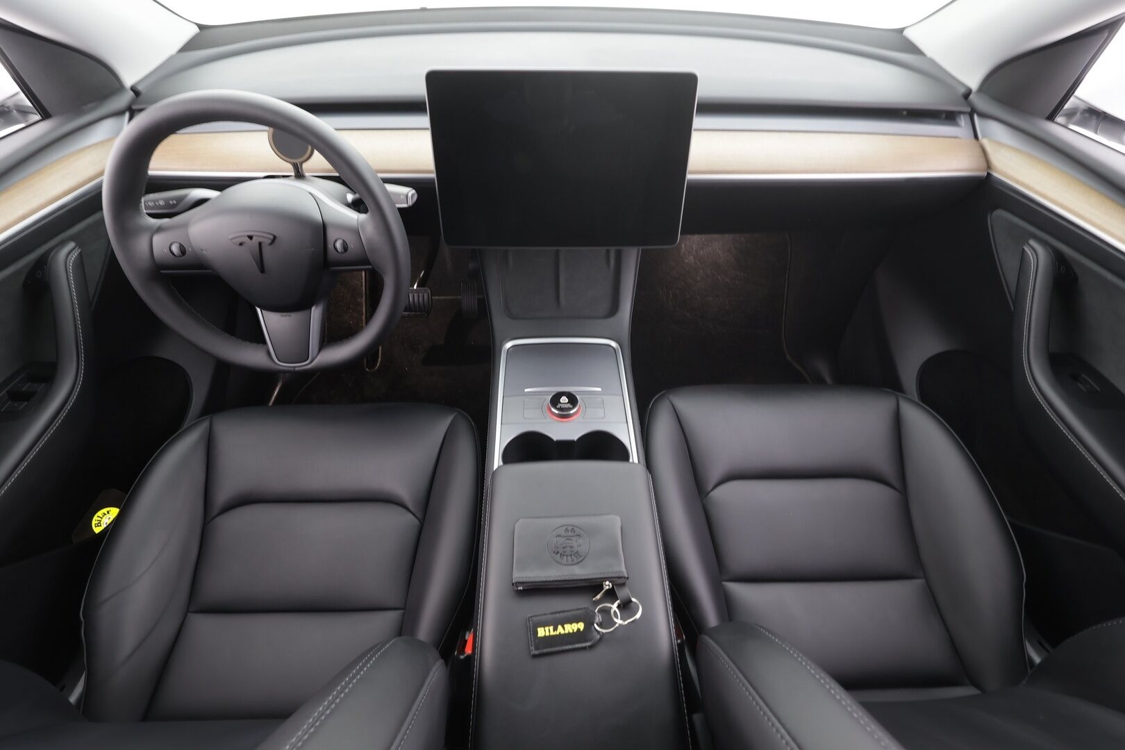 TESLA MODEL Y 2023 Long Range Dual Motor AWD * Premium Audio / Matrix LED / Koukku / ILP / Nahat / Lasikatto / P.kamera *