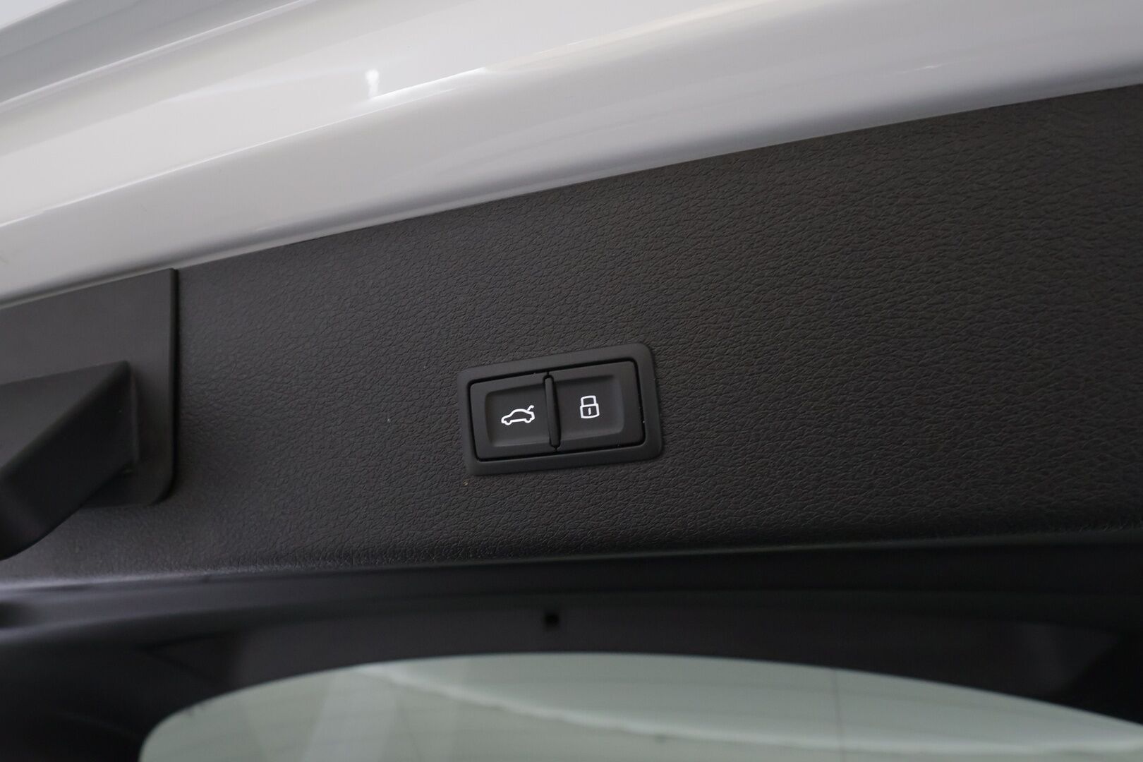 AUDI E-TRON 2023 Sportback S line Black Edition quattro 55 electric 300kW * ACC / 360° / B&O / Muistipenkki / Panorama / Ilma-alusta / Koukku * - Merkkihuollettu / Huippuvarusteet