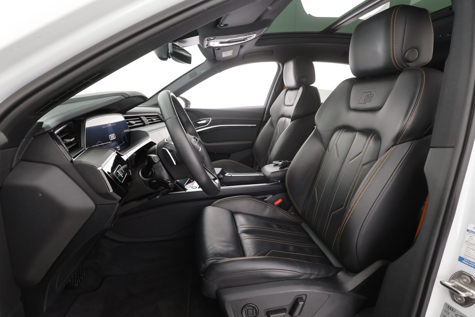 AUDI E-TRON 2023 Sportback S line Black Edition quattro 55 electric 300kW * ACC / 360° / B&O / Muistipenkki / Panorama / Ilma-alusta / Koukku * - Merkkihuollettu / Huippuvarusteet