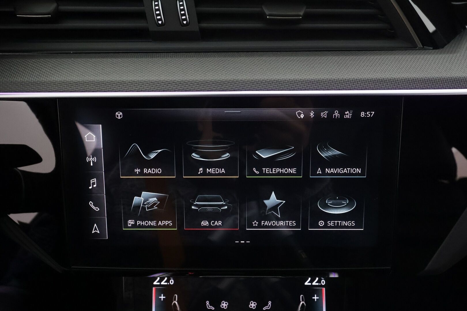 AUDI E-TRON 2023 Sportback S line Black Edition quattro 55 electric 300kW * ACC / 360° / B&O / Muistipenkki / Panorama / Ilma-alusta / Koukku * - Merkkihuollettu / Huippuvarusteet