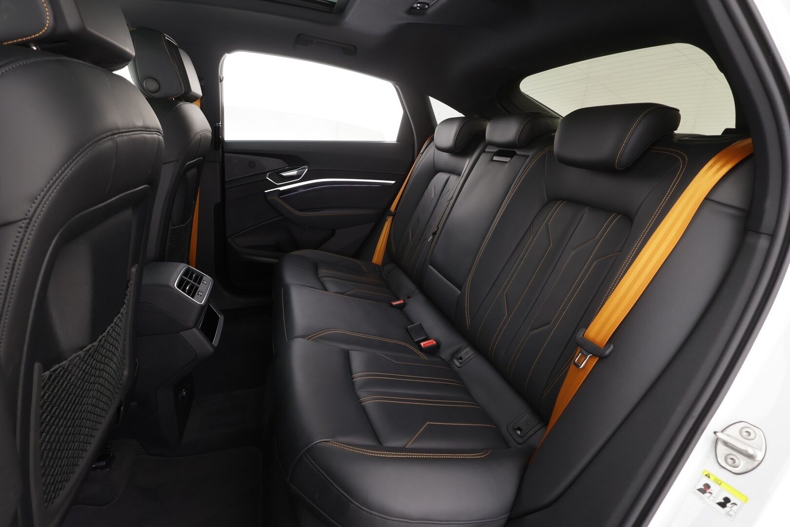 AUDI E-TRON 2023 Sportback S line Black Edition quattro 55 electric 300kW * ACC / 360° / B&O / Muistipenkki / Panorama / Ilma-alusta / Koukku * - Merkkihuollettu / Huippuvarusteet