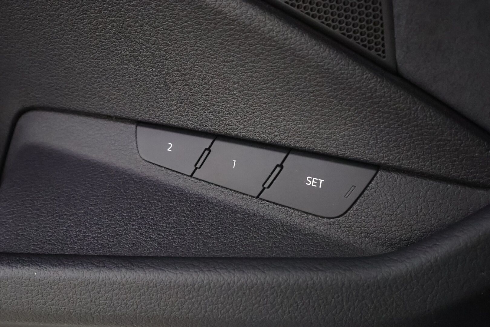 AUDI E-TRON 2023 Sportback S line Black Edition quattro 55 electric 300kW * ACC / 360° / B&O / Muistipenkki / Panorama / Ilma-alusta / Koukku * - Merkkihuollettu / Huippuvarusteet