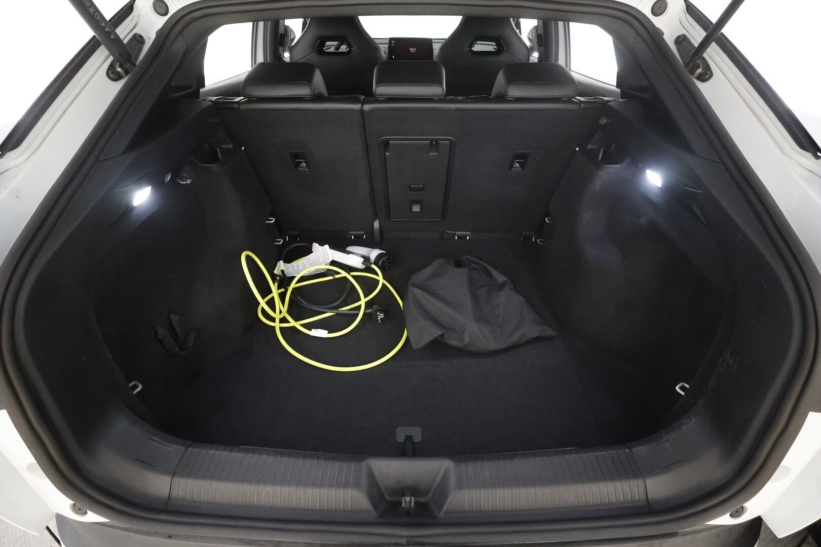 VOLKSWAGEN ID.5 2023 GTX Dual Motor AWD 220kW * ILP / ACC / IQ-Light / Hierovat muistipenkit / P.kamera / Keyless* - Merkkihuollettu / 2xLataus / Kahdet Renkaat