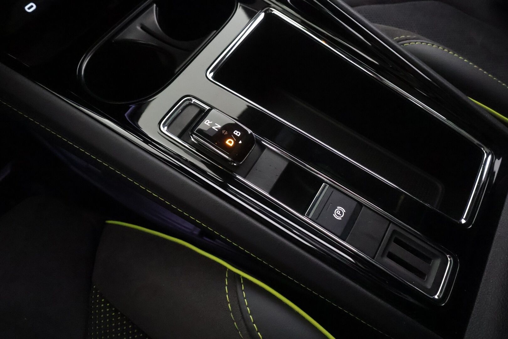 SKODA ENYAQ 2023 RS 4x4 220kW * ACC / HUD / Lasikatto / Matrix LED / Canton / ILP / Muistipenkit / KeylessGo / Hierova penkki *