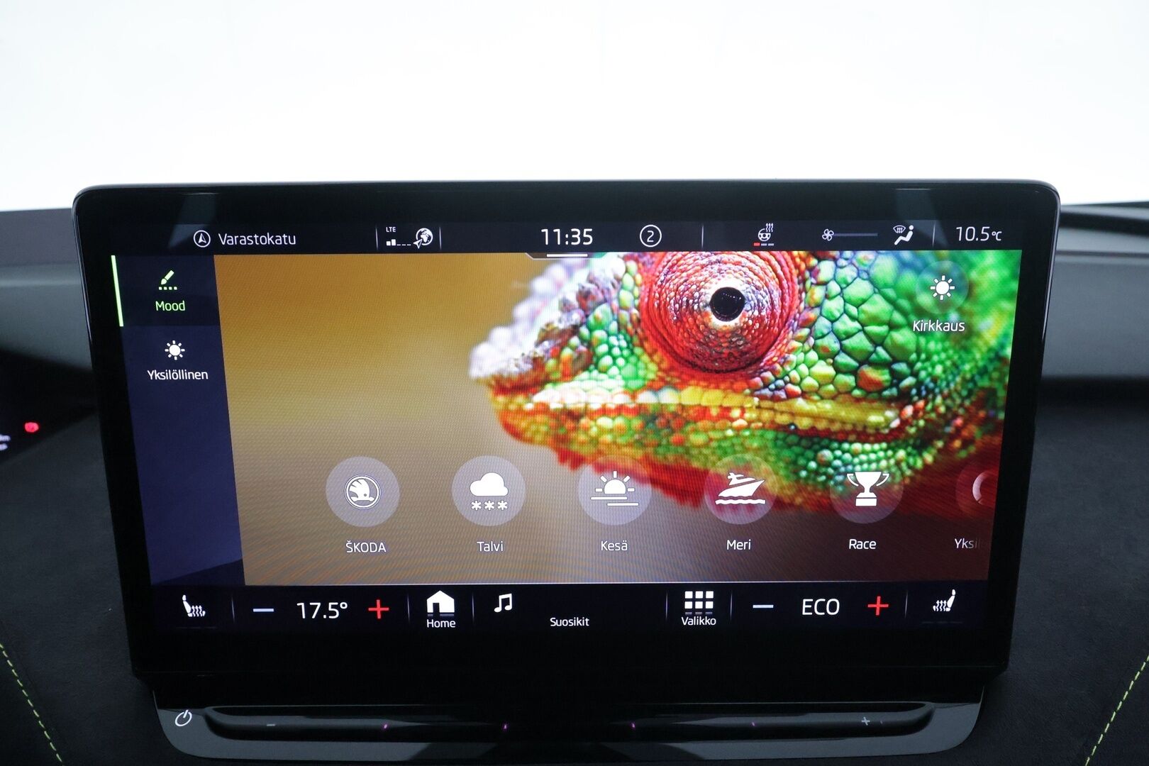 SKODA ENYAQ 2023 RS 4x4 220kW * ACC / HUD / Lasikatto / Matrix LED / Canton / ILP / Muistipenkit / KeylessGo / Hierova penkki *