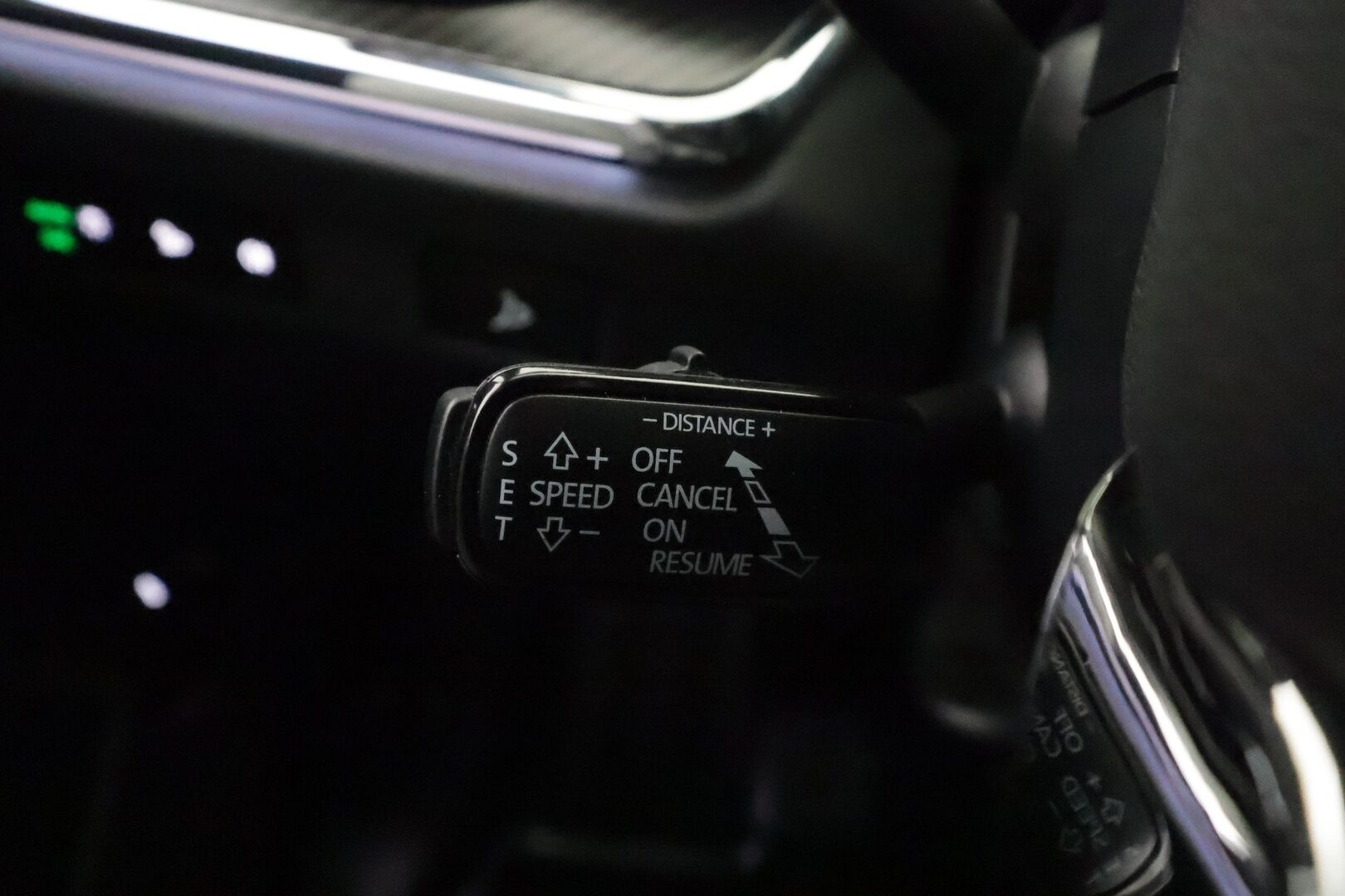 SKODA ENYAQ 2023 RS 4x4 220kW * ACC / HUD / Lasikatto / Matrix LED / Canton / ILP / Muistipenkit / KeylessGo / Hierova penkki *