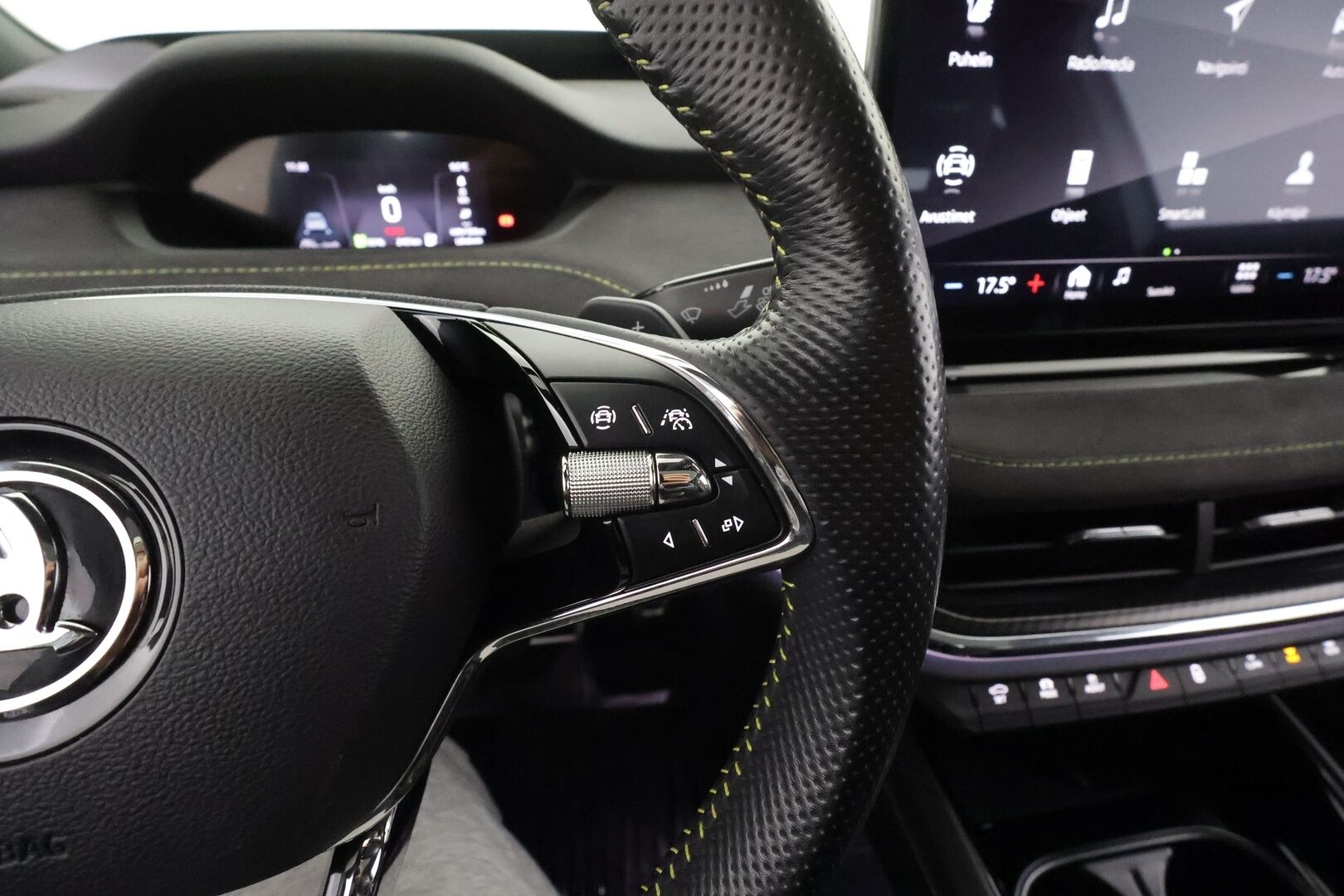 SKODA ENYAQ 2023 RS 4x4 220kW * ACC / HUD / Lasikatto / Matrix LED / Canton / ILP / Muistipenkit / KeylessGo / Hierova penkki *