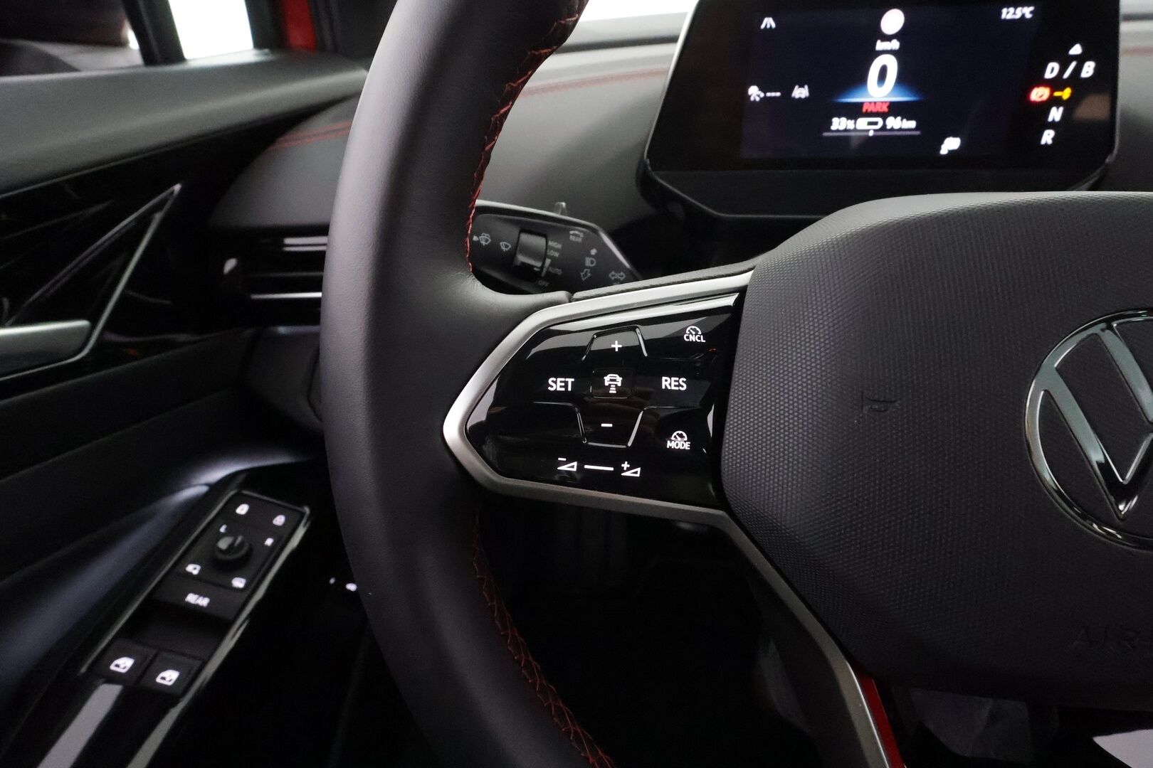 VOLKSWAGEN ID.4 2024 GTX 4Motion 250kW * ACC / ILP / Akuston esilämmitys / HUD / 360° / H&K / Hierovat muistipenkit / IQ.Light / Lasikatto * - Tehdastakuu 7/2027 asti!  / Kahdet renkaat aluvanteilla / Akuston esilämmitys / Supervarusteet - HULLUT AVAJAISHULINAT KORKOTARJOUS 3,29 %