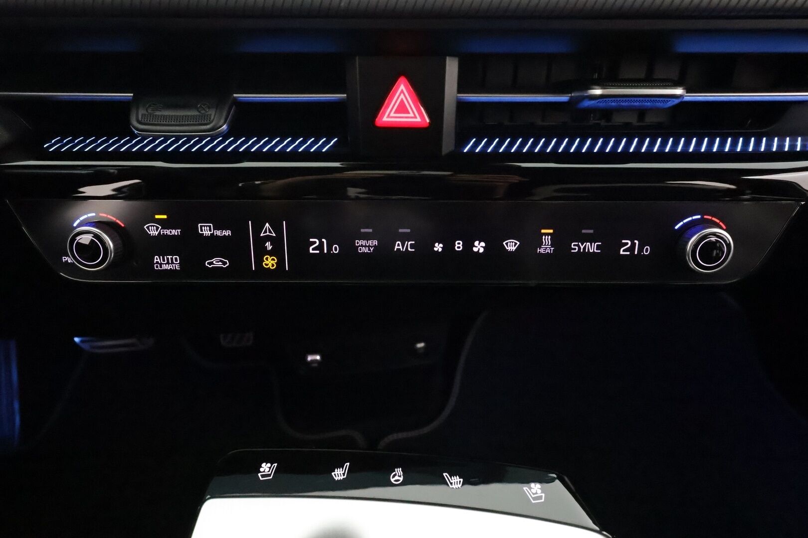 KIA EV6 2022 GT-Line RWD 77kWh 229hv - *ACC | ILP | HUD | Kattoluukku | Muistipenkki | Meridian | Adapt.LED | Ilmastoidut penkit | Merkkihuollettu*