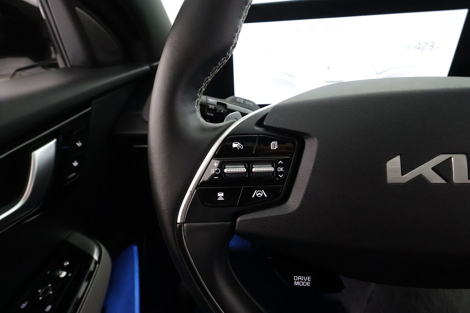 KIA EV6 2022 GT-Line 77 kWh 229 hv * ACC / HUD / 360° / Meridian / Muistipenkki / Adapt.LED / Ilmastoidut nahat / KeylessGo / Sähköluukku * - Merkkihuollettu