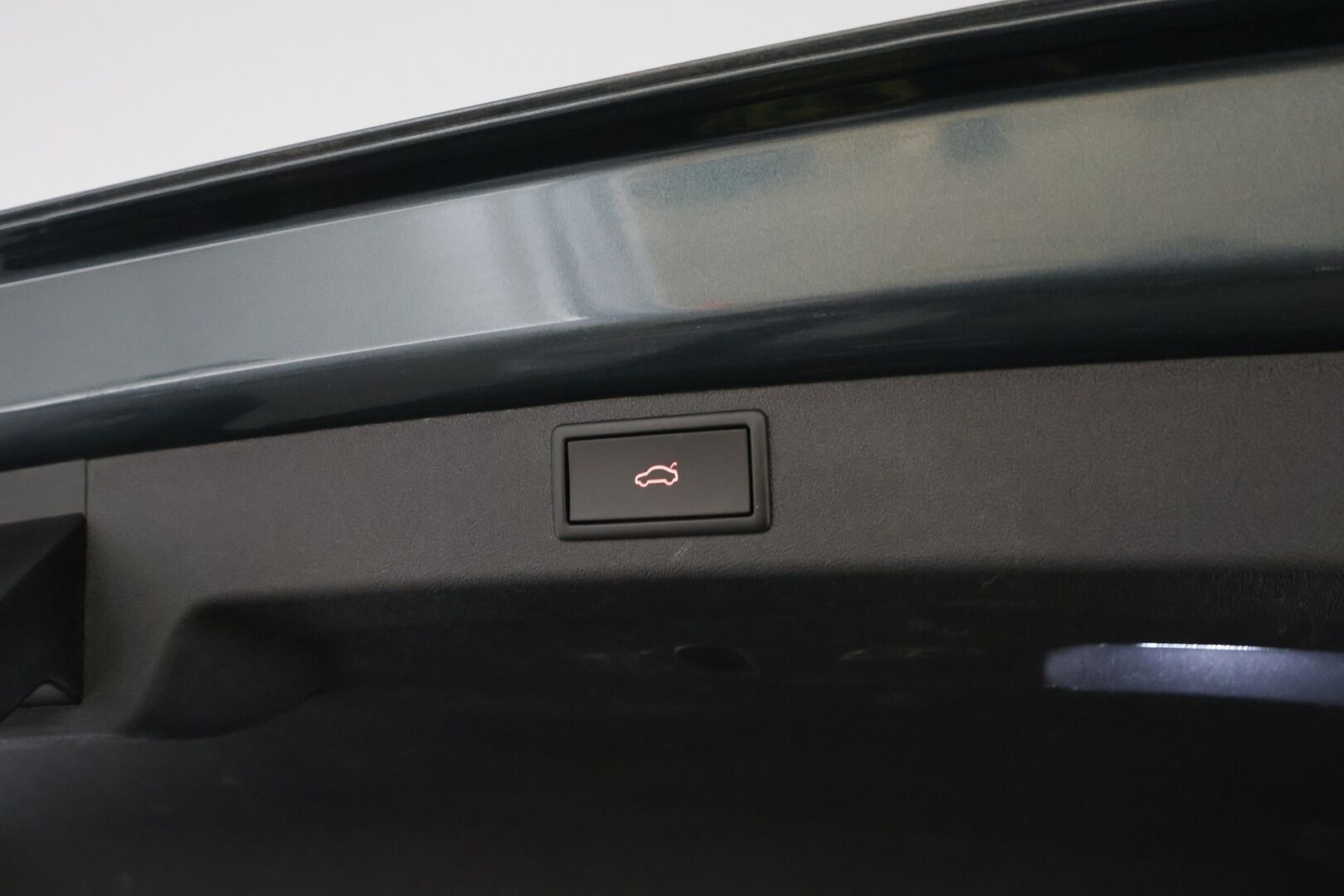 SKODA ENYAQ 2022 80 iV Sportline * ACC / HUD / ILP / Koukku / Panorama / Muistipenkit / 360-kamera / Keyless / Smartlink * - Merkkihuollettu / Kahdet renkaat