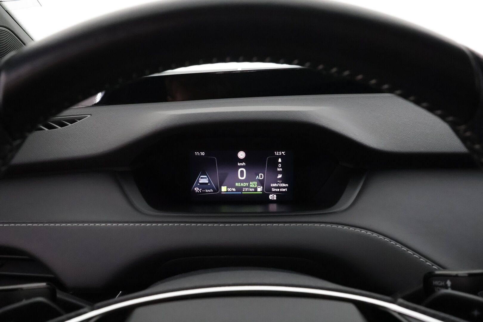 SKODA ENYAQ 2022 80 iV Sportline * ACC / HUD / ILP / Koukku / Panorama / Muistipenkit / 360-kamera / Keyless / Smartlink * - Merkkihuollettu / Kahdet renkaat