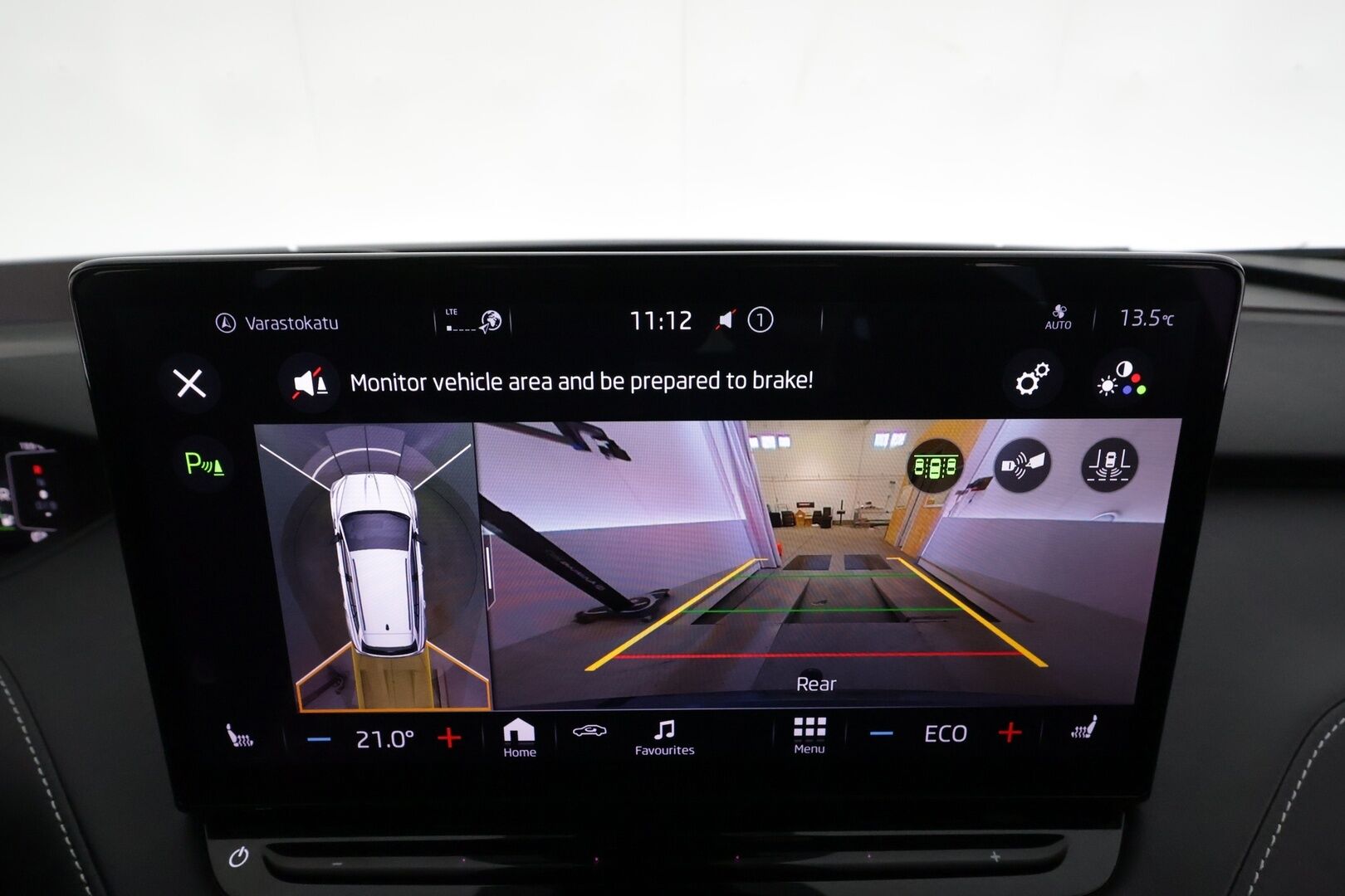 SKODA ENYAQ 2022 80 iV Sportline * ACC / HUD / ILP / Koukku / Panorama / Muistipenkit / 360-kamera / Keyless / Smartlink * - Merkkihuollettu / Kahdet renkaat