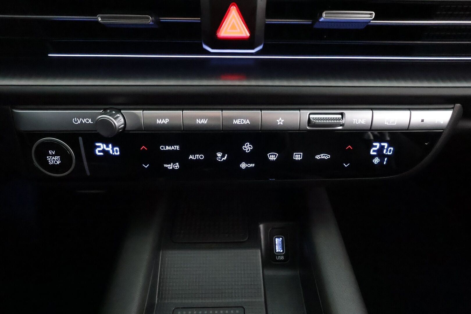 HYUNDAI IONIQ 6 2023 77 kWh 229 hv Premium - Akku kuntotarkastettu SOH 98,1 % / Merkkihuollettu / ACC / ILP / HUD / Sähköpenkit / 360-Kamera / Nahkaverhoiu / Apple&Android *