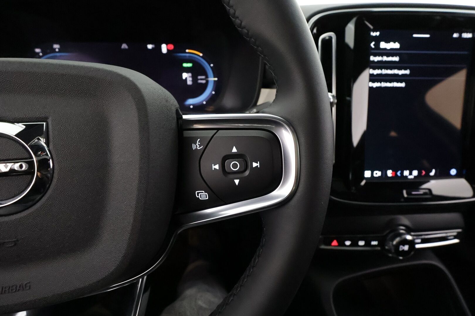 Volvo C40 2023 Recharge Twin Ultimate aut * ACC / 360° / H&K / Koukku / Muistipenkki / ILP / Lasikatto / KeylessGo / BLIS * - Merkkihuollettu / Huippuvarusteet